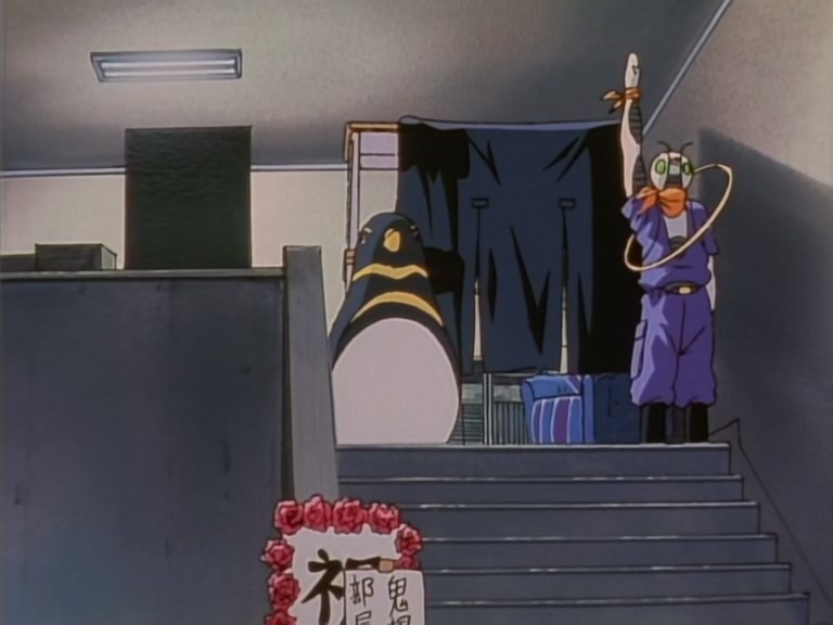 Great Teacher Onizuka Ep 5: An Eye for an Eye, a Butt for a Butt @ 13:05